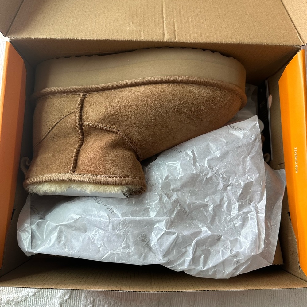 UGG Mini Classic Platform